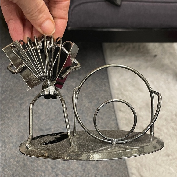 Metallic Musician accordian player business card Sculpture - Picture 4 of 5